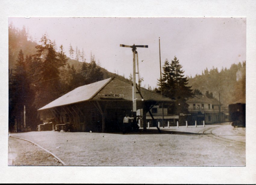 Photograph (Sepia
Shows )