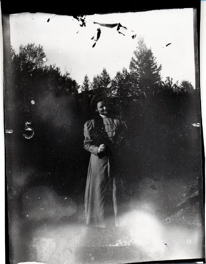 Photograph (Photo of Ms.)